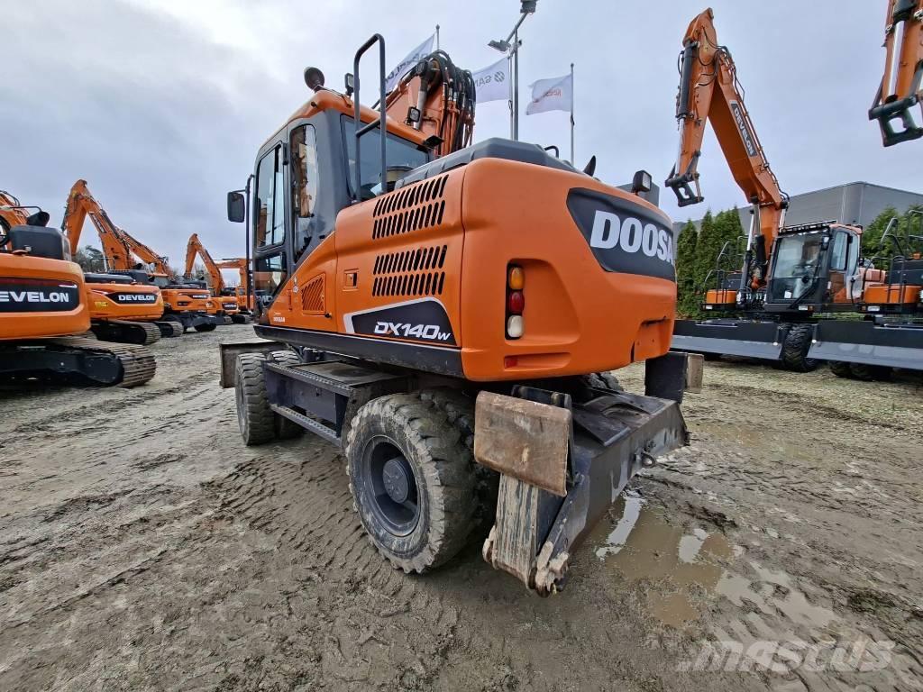 Doosan DX140W-5 Pyöräkaivukoneet