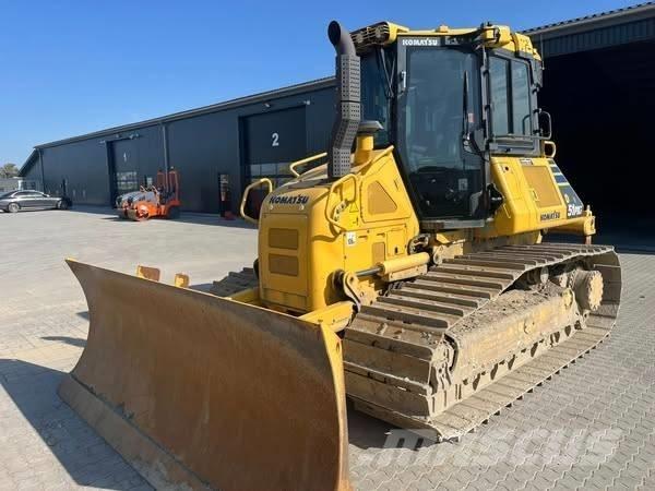 Komatsu D 51 PXi-24 Telaketjupuskutraktorit