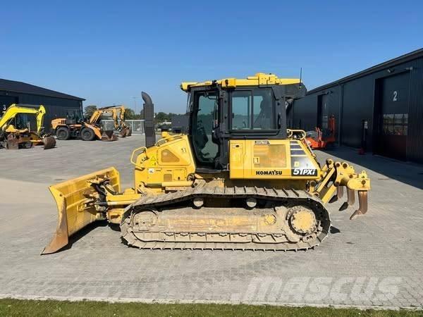 Komatsu D 51 PXi-24 Telaketjupuskutraktorit