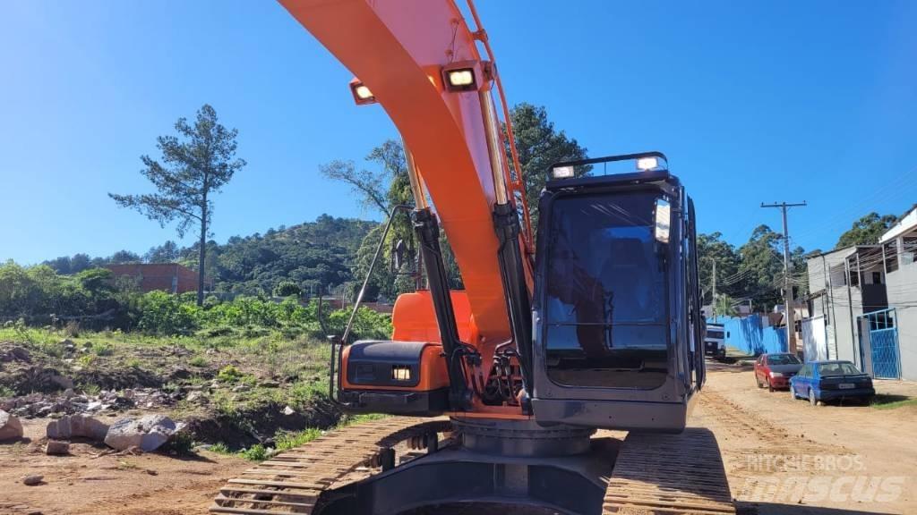 Doosan DX 225 LCA Telakaivukoneet