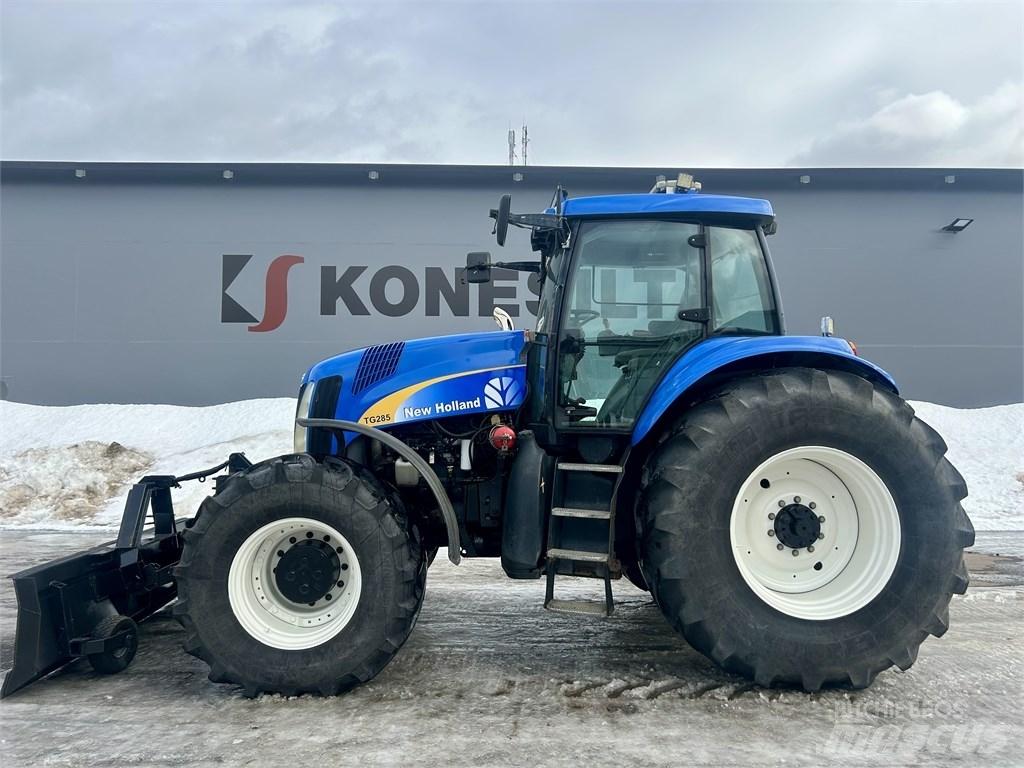 New Holland TG285 Traktorit