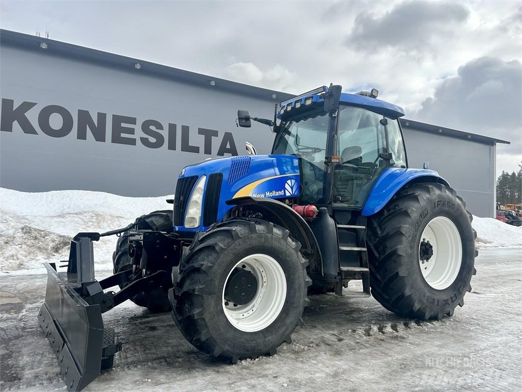 New Holland TG285 Traktorit