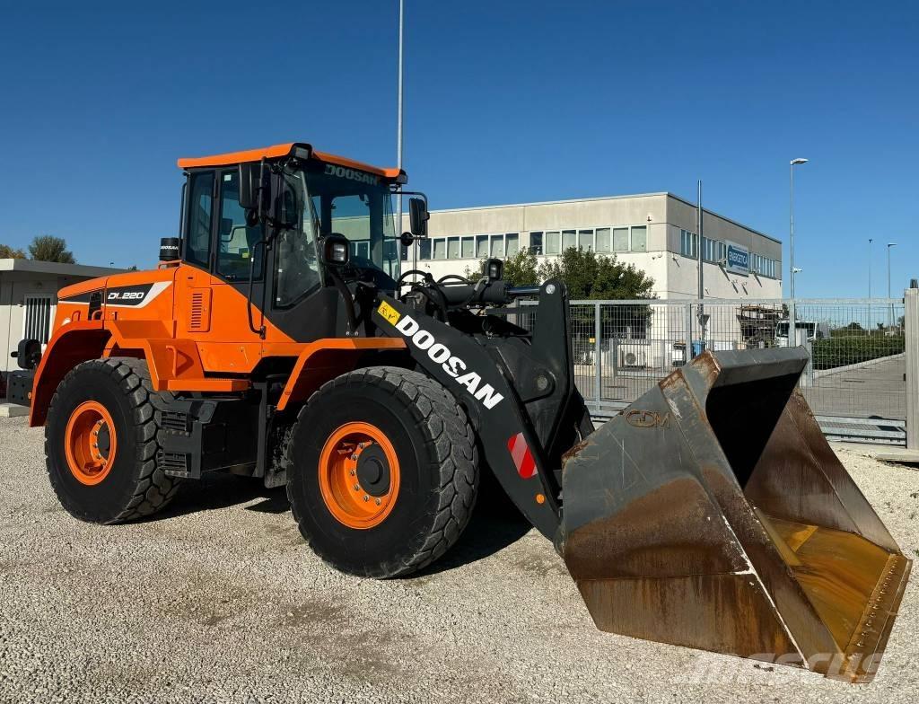 Doosan DL 220-5 Pyöräkuormaajat