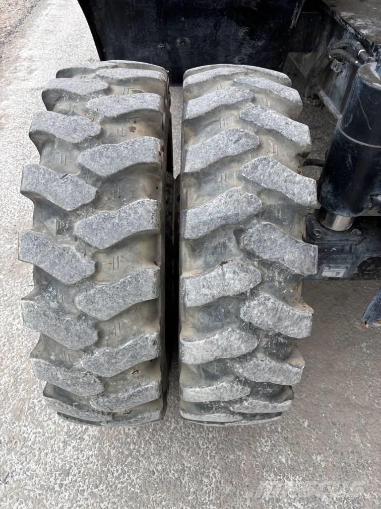 Hitachi ZX 140 W-5B Pyöräkaivukoneet