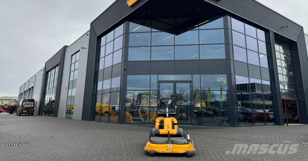 Stiga Villa Päältäajettavat ruohonleikkurit