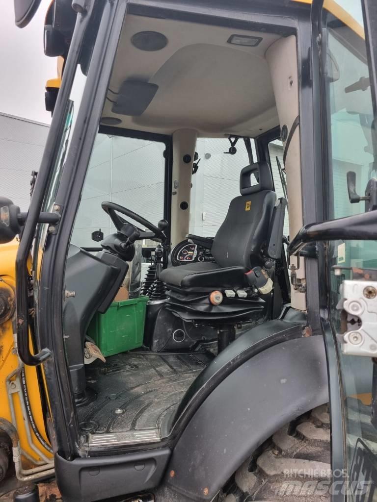 JCB 4 CX Kaivurikuormaajat