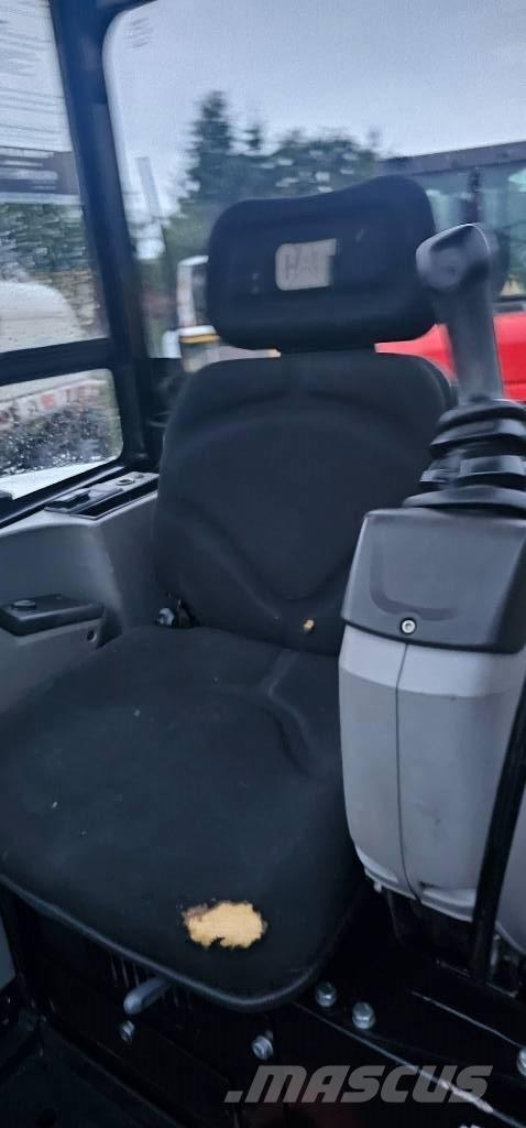 CAT 302.7 D CR Minikaivukoneet < 7t