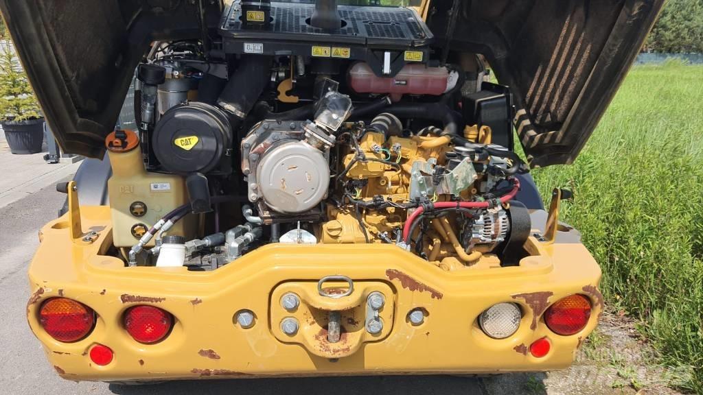 CAT 908M Pyöräkuormaajat