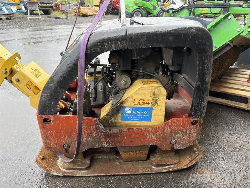 Dynapac LG400 Tärylevyt