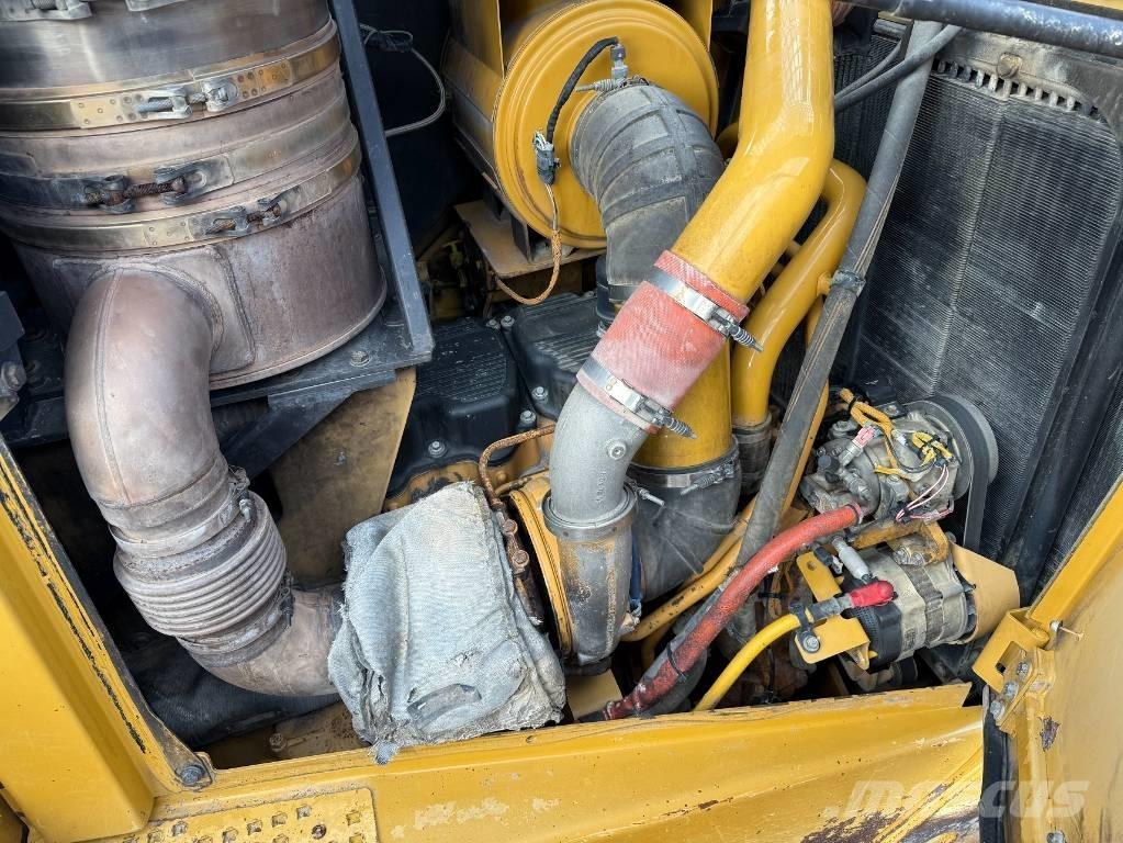 CAT D 8 T LGP Telaketjupuskutraktorit