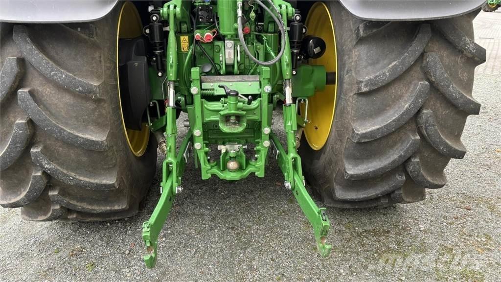 John Deere 6M 240 Traktorit