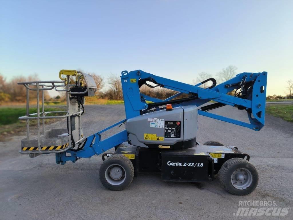 Genie Z 33/18 Kuukulkijat