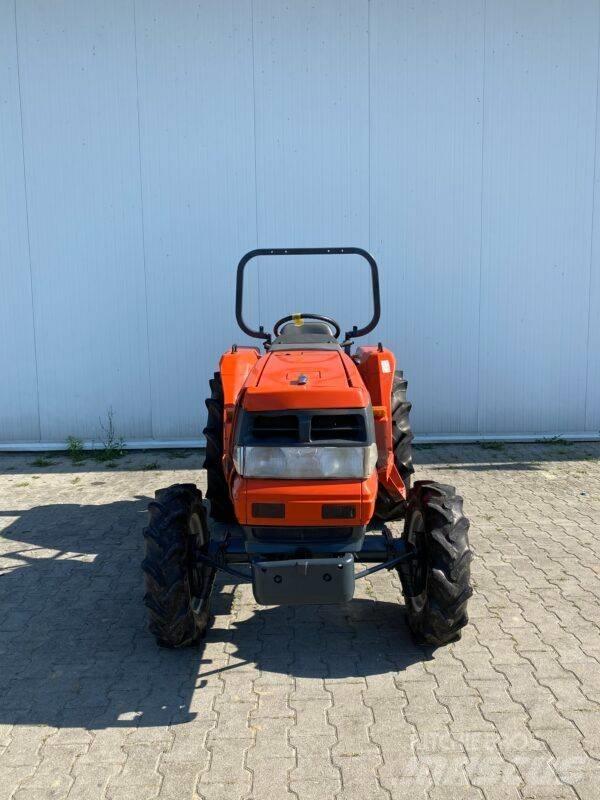 Kubota GL260 Taajamatraktorit