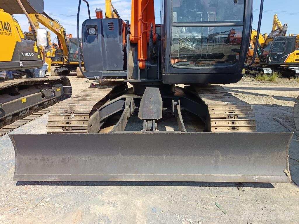 Hitachi ZX 75 Midikaivukoneet 7t - 12t
