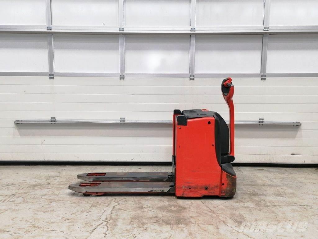 Linde T16L Lavansiirtotrukit