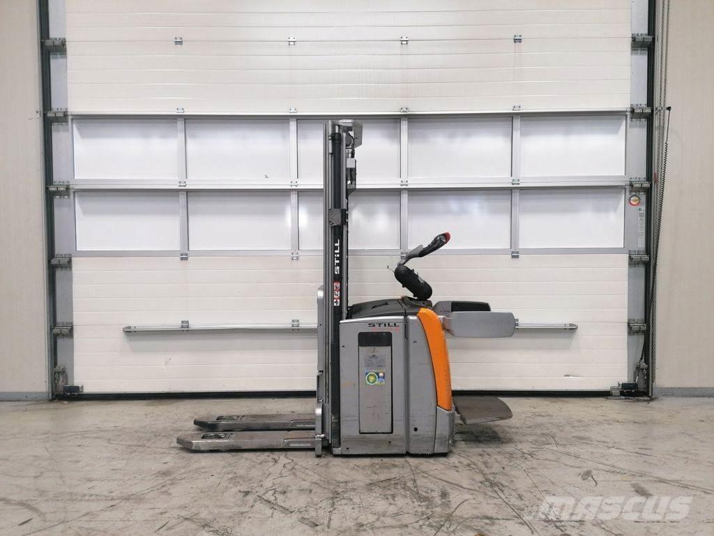 Still EXV SF 16 Käyden ajettavat pinoamistrukit