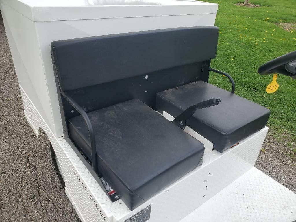 Taylor-Dunn R380 Vetotrukit