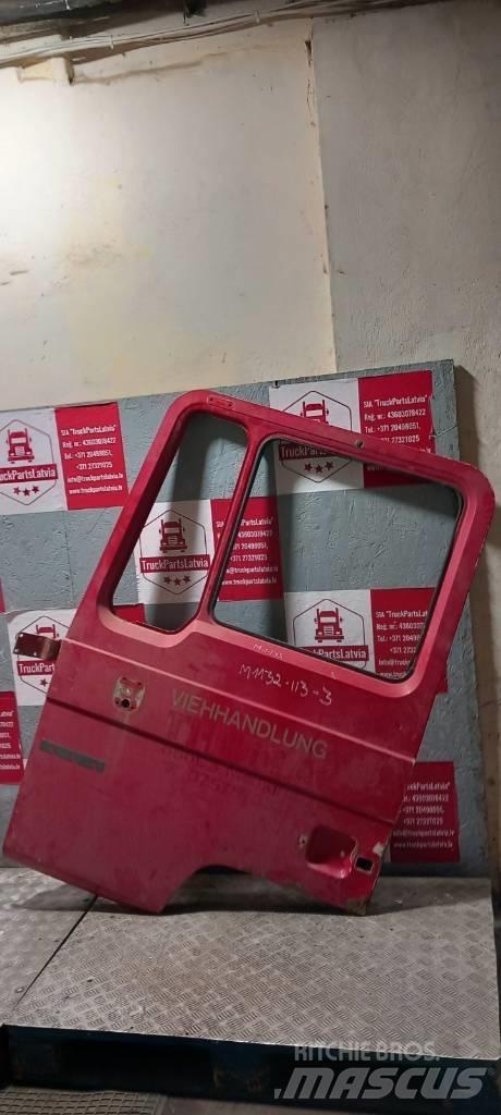 MAN 12.232 left door Ohjaamot ja sisustat
