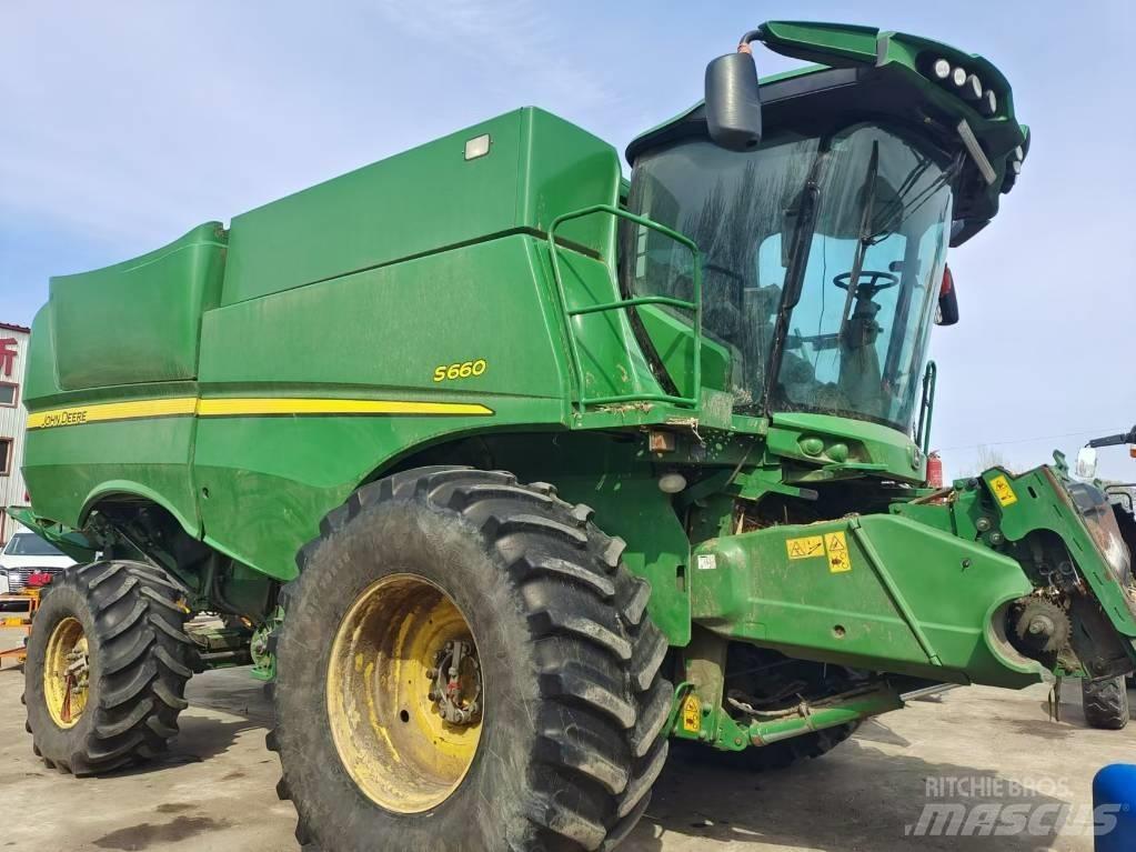 John Deere S660 Leikkuupuimurit