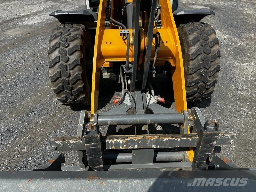 Liebherr 504 Compact Pyöräkuormaajat