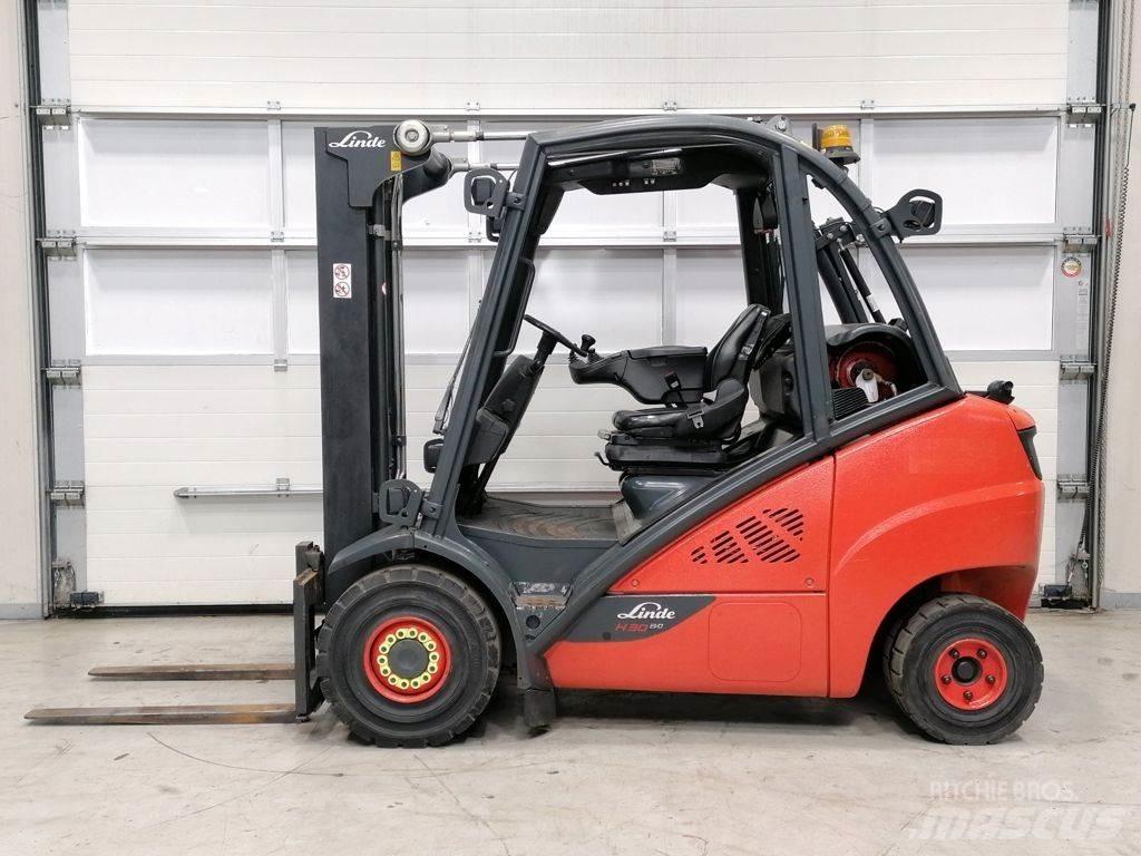 Linde H30T-02 Nestekaasutrukit