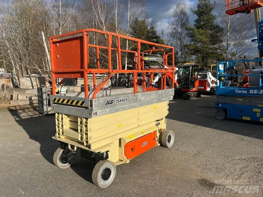 JLG 2646 ES Saksilavat