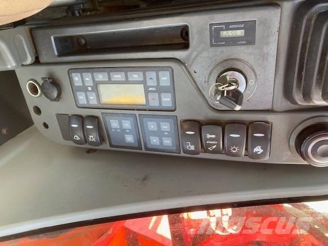 Doosan DX 235 LC Telakaivukoneet