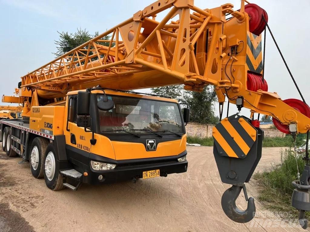 XCMG QY50KA Mobiilinosturit