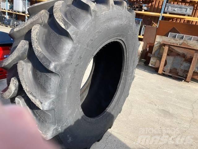 Galaxy 710/70R38 Renkaat ja vanteet