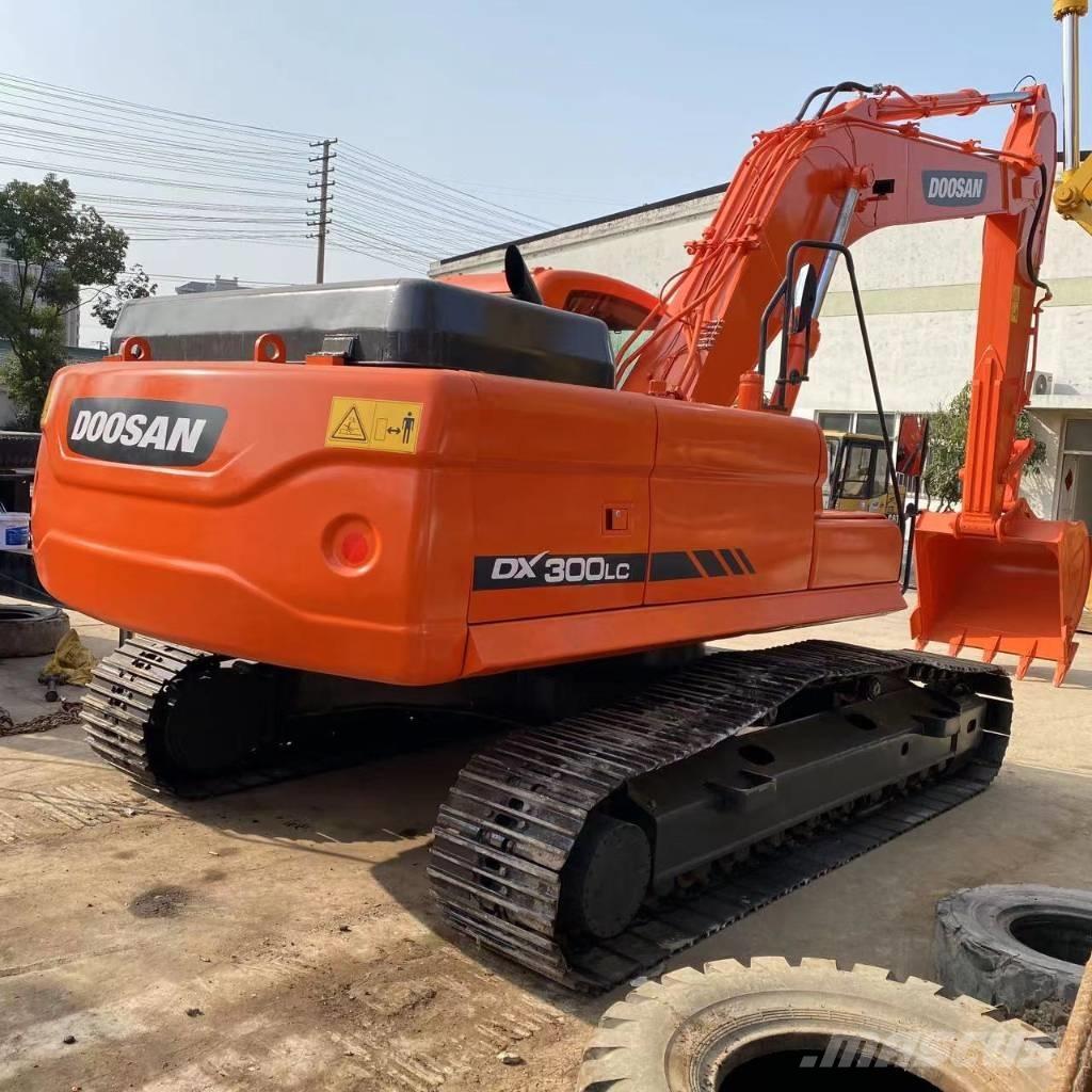 Doosan DX 300 LC Telakaivukoneet