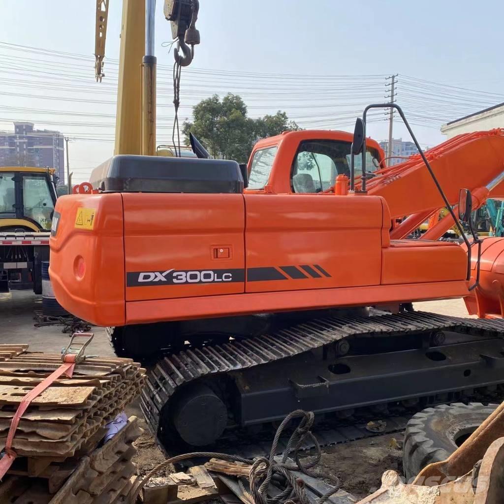 Doosan DX 300 LC Telakaivukoneet