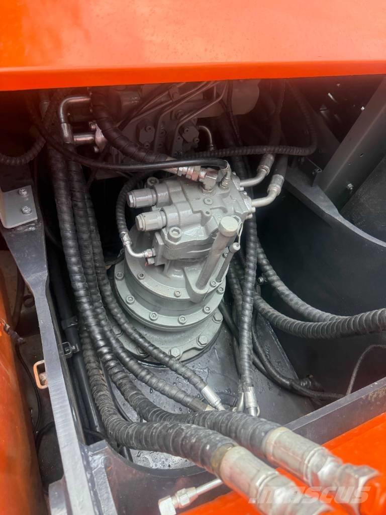 Hitachi ZX200 Telakaivukoneet