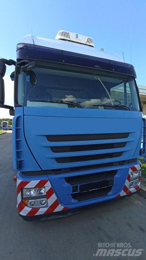 Iveco AS 440 S45 TP Vetopöytäautot