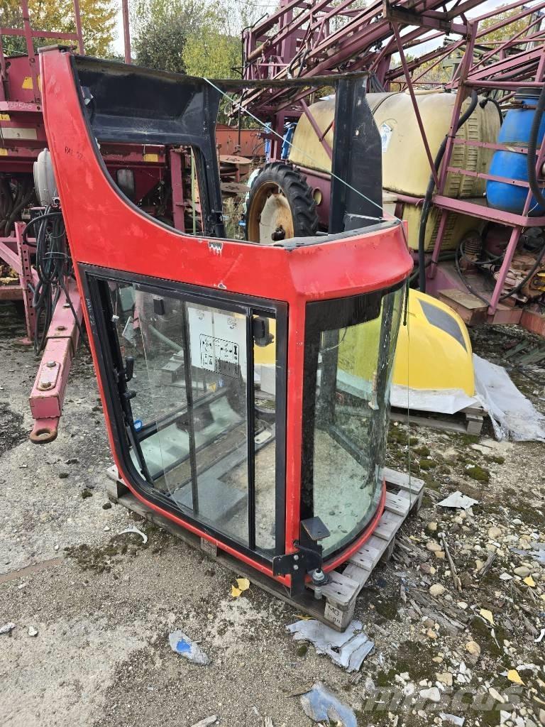 Yanmar Vio 25 Cabine Ohjaamo ja sisusta