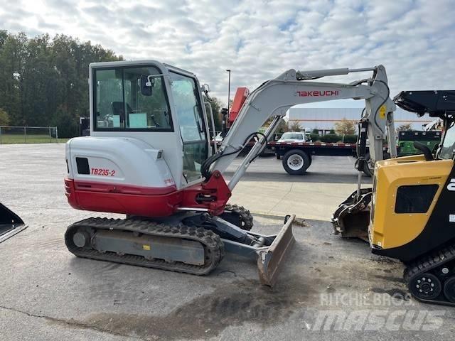 Takeuchi TB235 Minikaivukoneet < 7t