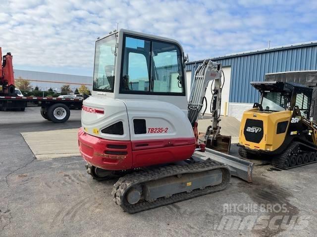 Takeuchi TB235 Minikaivukoneet < 7t