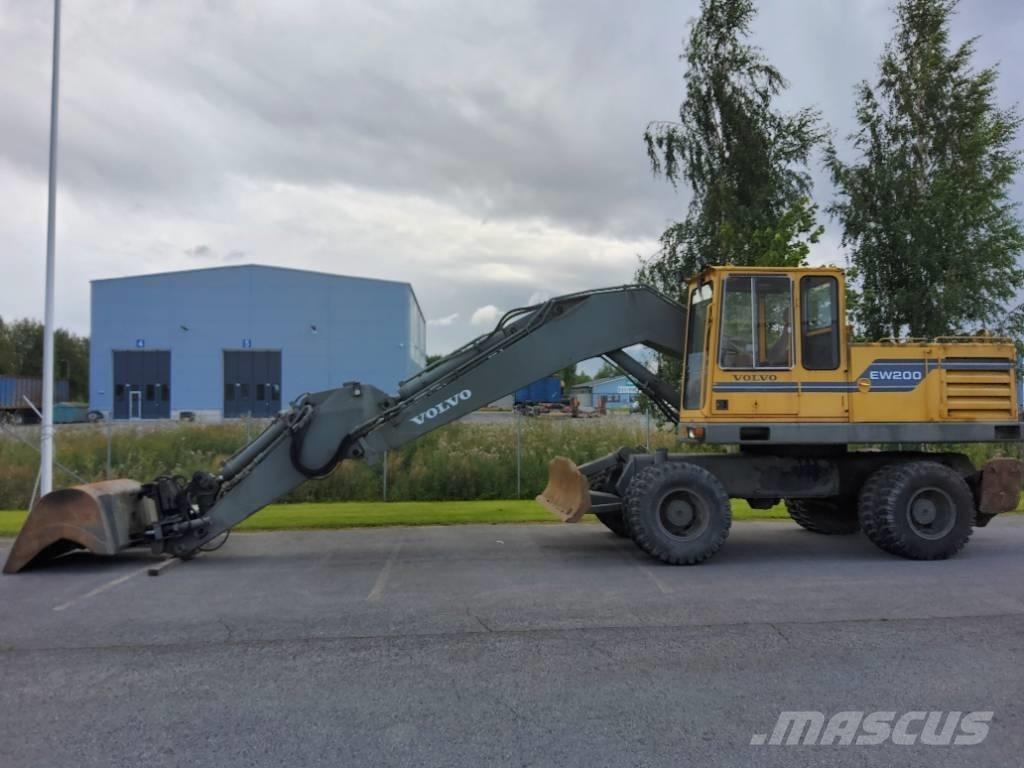 Volvo EW 200 Pyöräkaivukoneet