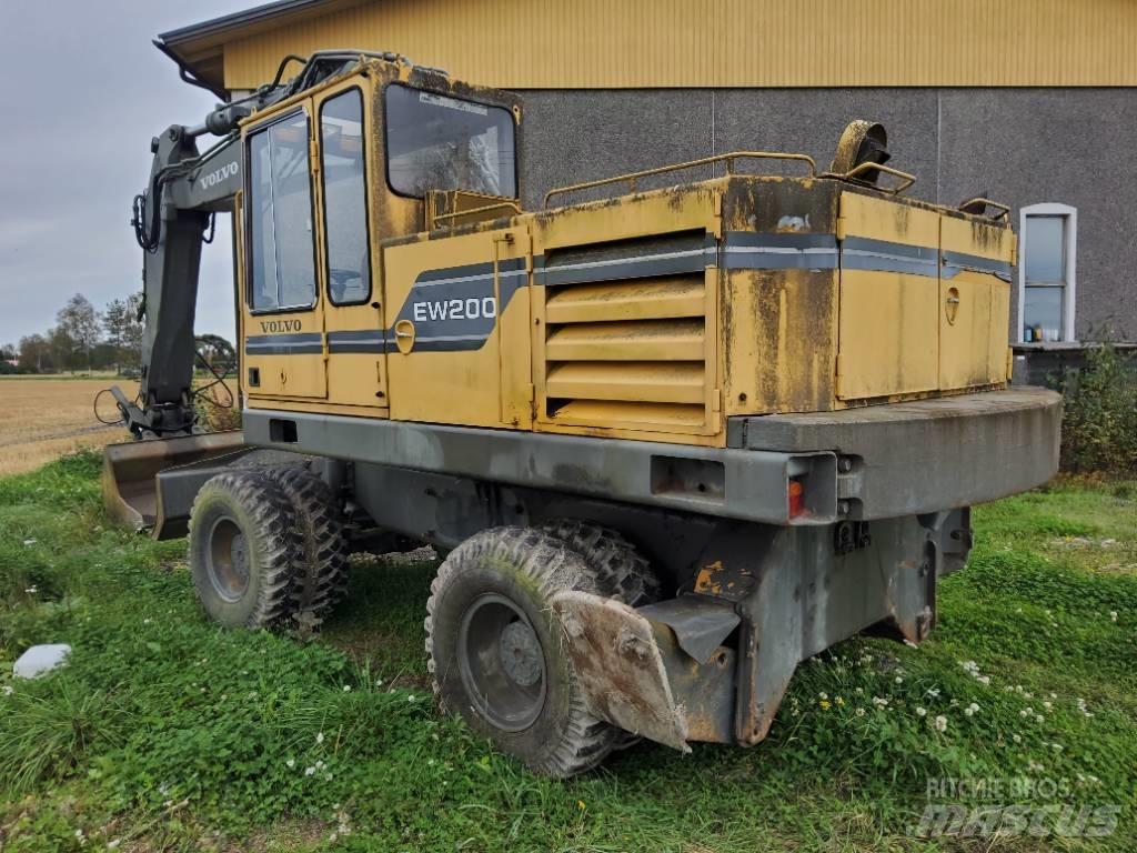 Volvo EW 200 Pyöräkaivukoneet