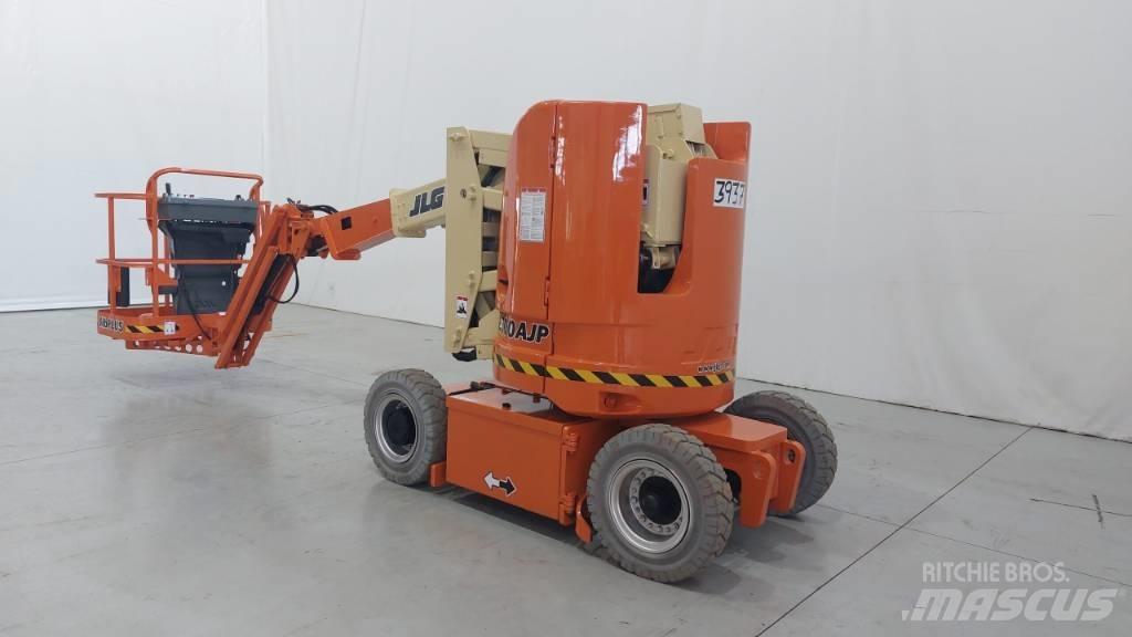 JLG E300AJP Kuukulkijat