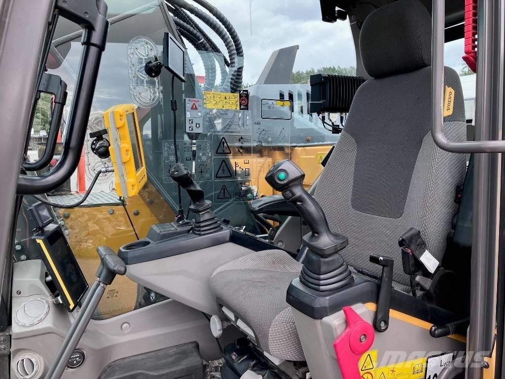 Volvo ECR 235 E Telakaivukoneet