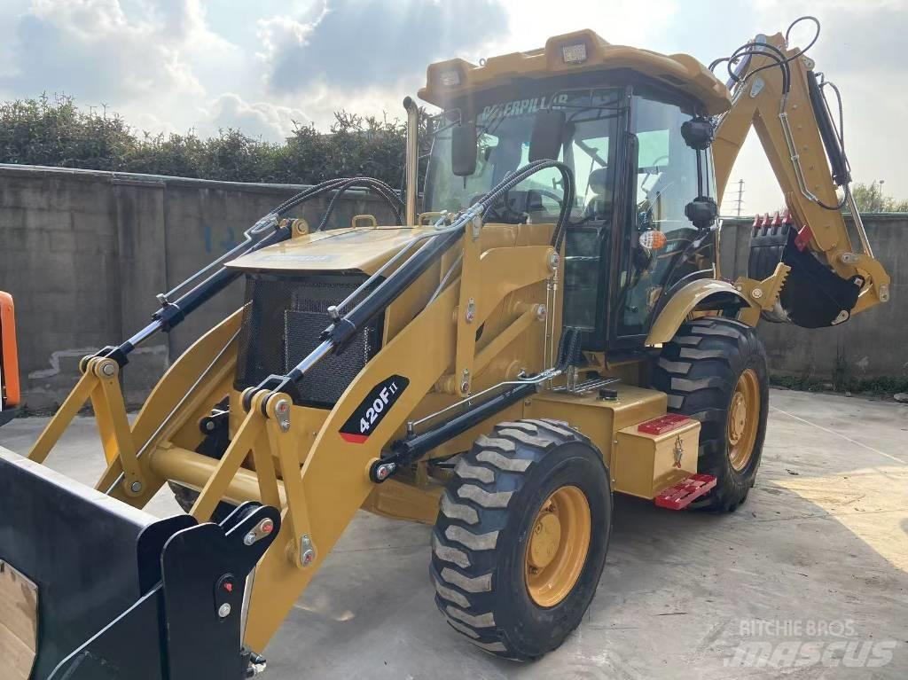 CAT 420 F2 Kaivurikuormaajat