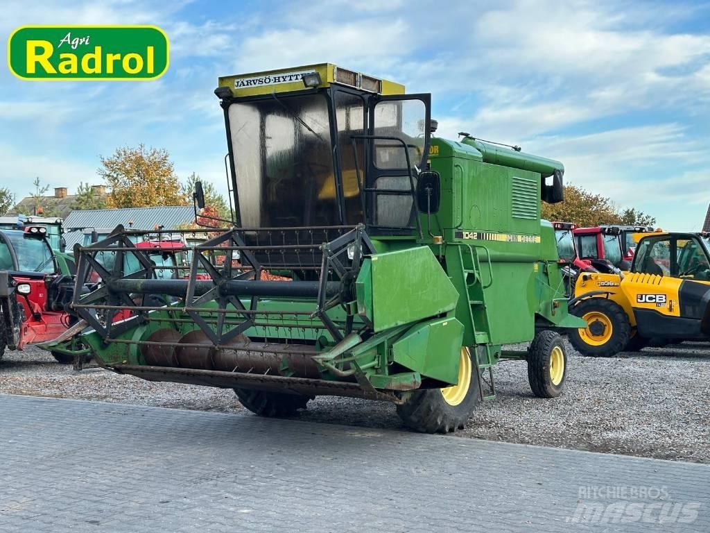 John Deere 1042 Leikkuupuimurit