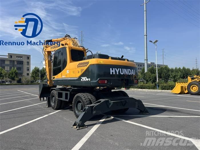 Hyundai R210W-9 Pyöräkaivukoneet