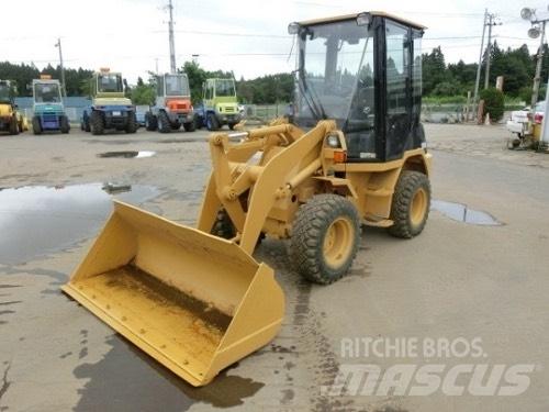 CAT 901B Pyöräkuormaajat