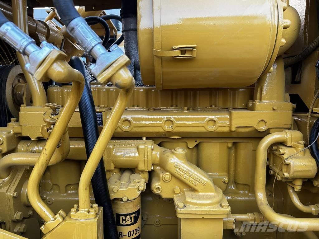 CAT D7G Telaketjupuskutraktorit