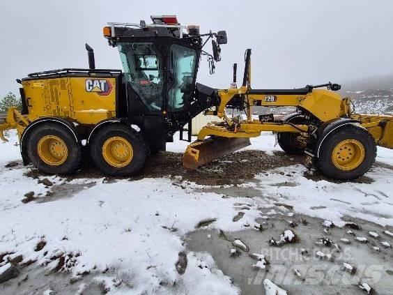 CAT 120 ADW Tiehöylät
