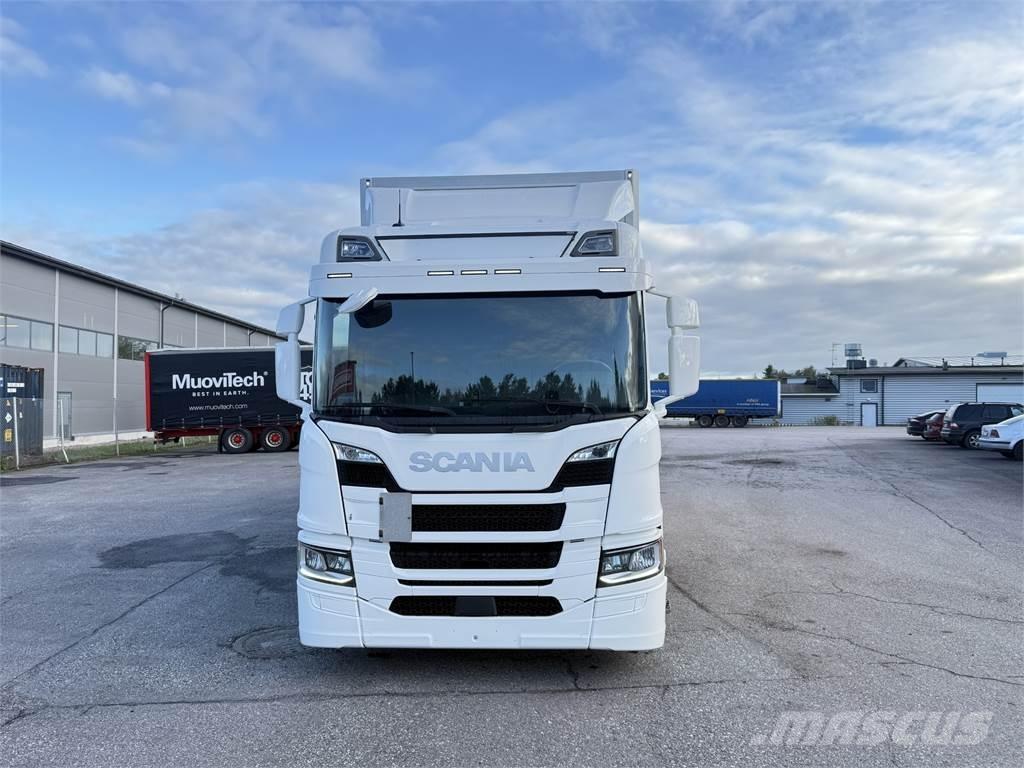 Scania P320 4X2 Umpikorikuorma-autot