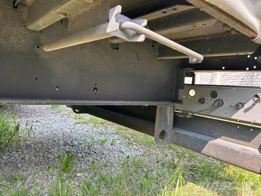 Kögel SN 24 Pressukapellipuoliperävaunut