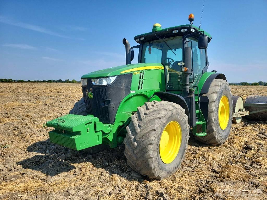 John Deere 7200 R Traktorit