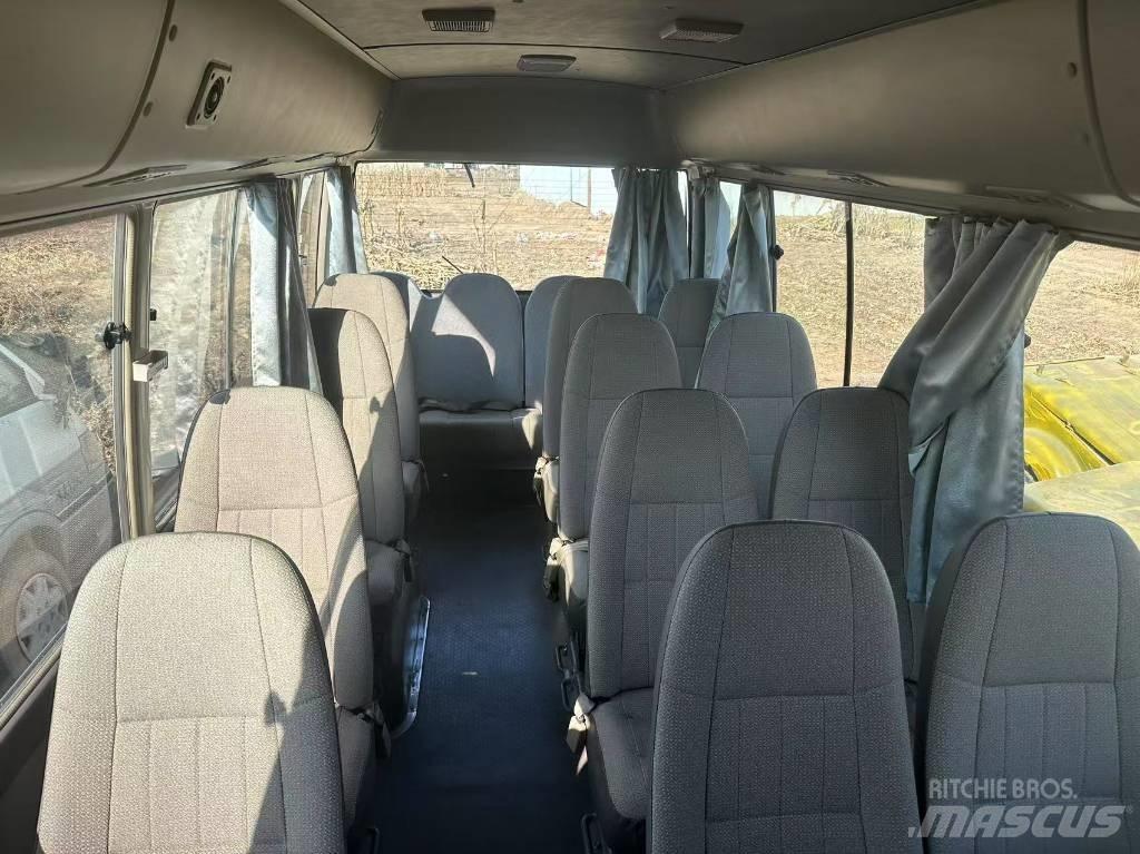 Toyota Coaster Bus Minibussit